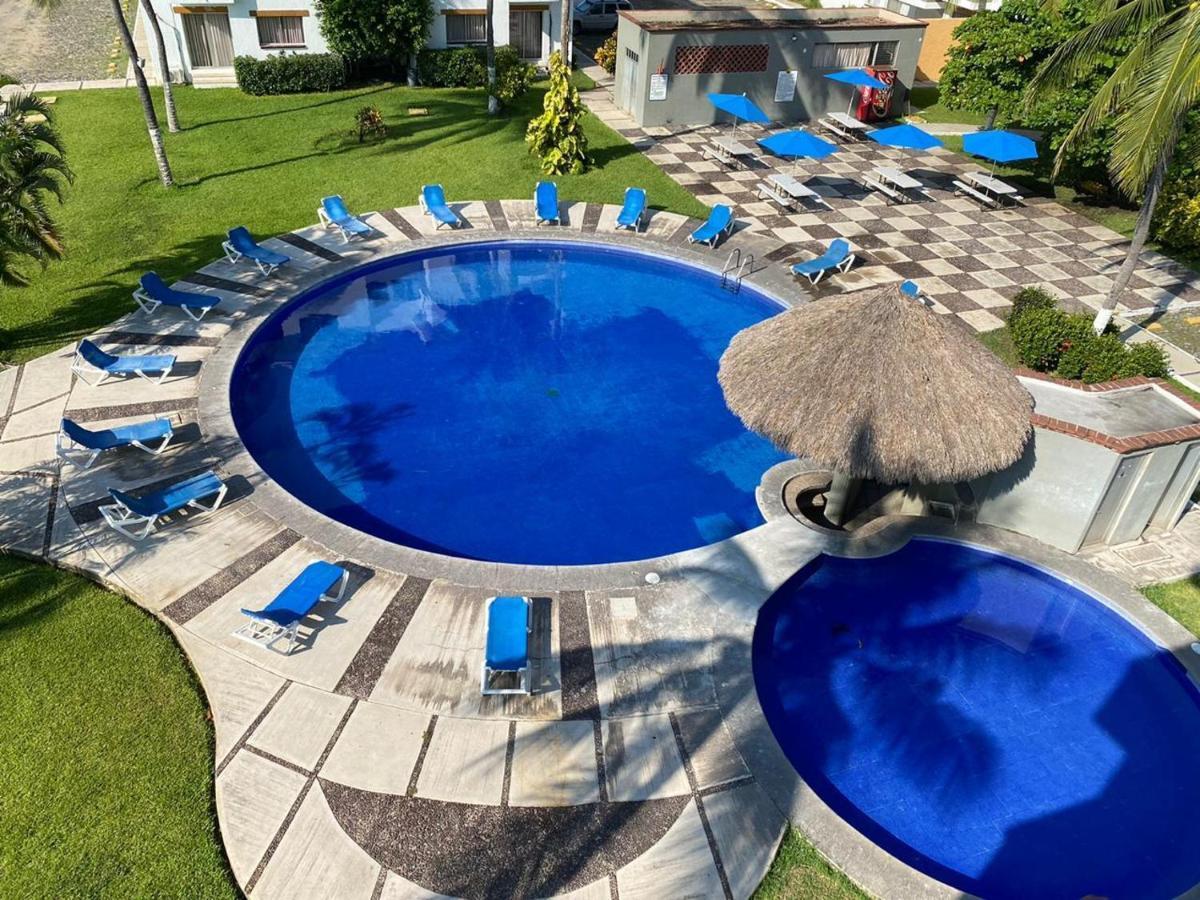 Manzanillo Pied A Terre Hotel Exterior photo